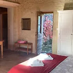 Bed & Breakfast Mas De La Rivoire 4*