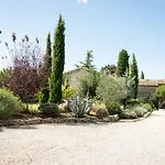 Mas De La Rivoire Bed & Breakfast 4*
