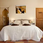 Mas De La Rivoire Bed & Breakfast Villevieille