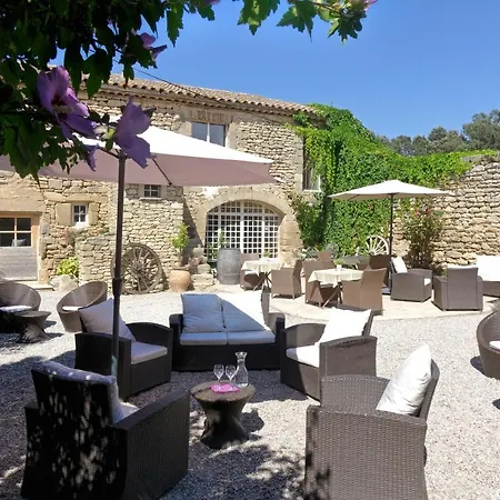 فندق مبيت وإفطار Mas De La Rivoire 4*