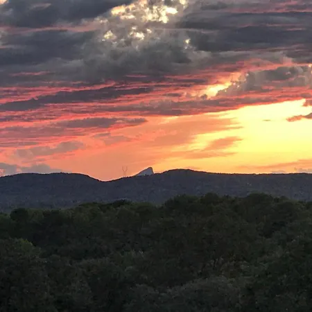 Oda ve Kahvaltı Mas De La Rivoire 4*