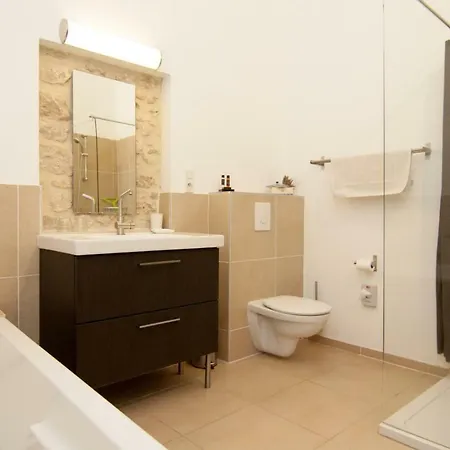 Bed & Breakfast Mas De La Rivoire 4*